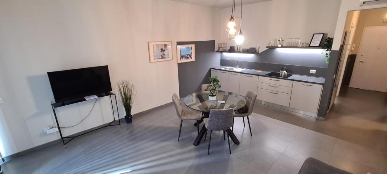 Etna Suite Design Apartments 카타니아 외부 사진